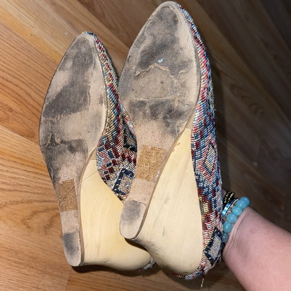 Anthropologie Tapestry Lucky Penny Wedges in Size 7.5 - Picture 5 of 5